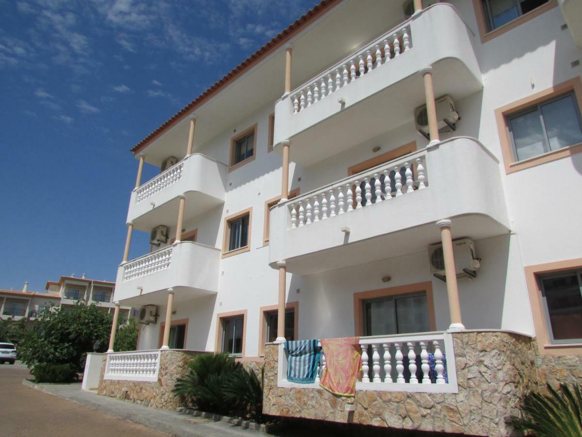 Apartamentos Cabrita Olhos de Agua  Kültér fotó