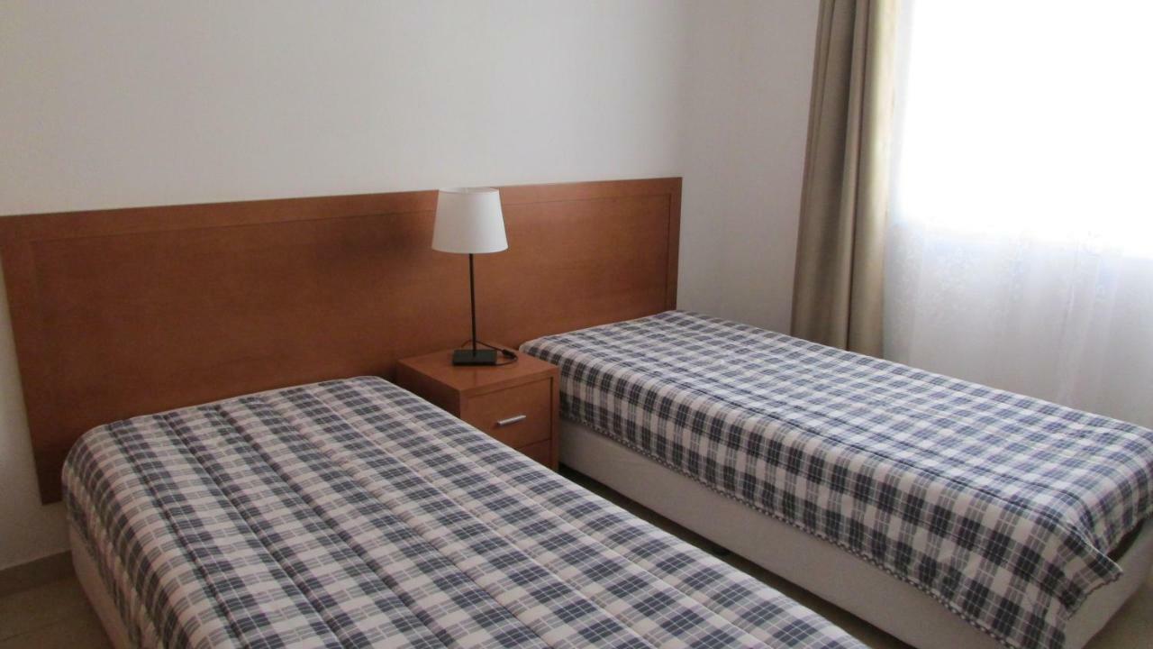 Apartamentos Cabrita Olhos de Agua  Kültér fotó